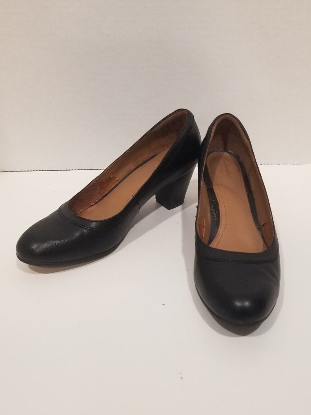 Ladies' Clarks Pumps, Black, Size 8-1/2 Medium